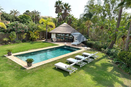 Cluster house for sale in Estepona, Málaga. 