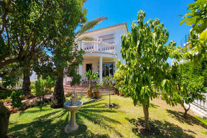 Cluster house for sale in Elviria, Marbella, Málaga. 