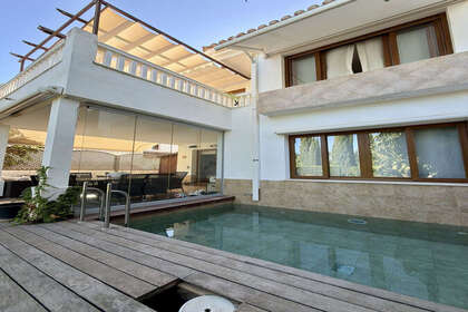 House for sale in Benalmádena, Málaga. 