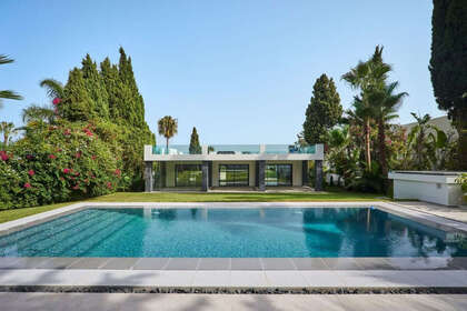 Cluster house for sale in Puerto Banús, Marbella, Málaga. 