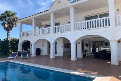 Chalet Adosado venta en Cerros Del Lago, Marbella, Málaga. 