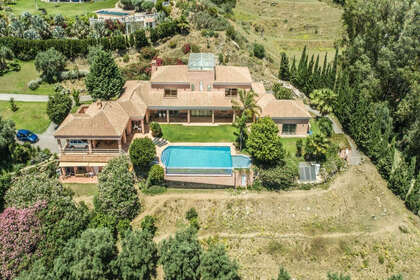 Chalet Adosado venta en Benalmádena, Málaga. 