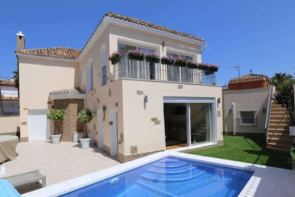 Chalet Adosado venta en San Pedro de Alcántara, Marbella, Málaga. 