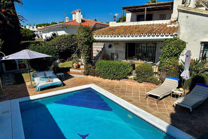 Chalet Adosado venta en Cala Del Moral, La, Málaga. 