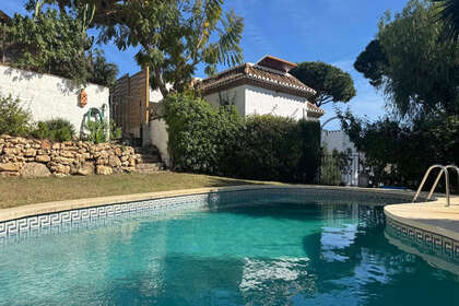 Cluster house for sale in Calahonda, Mijas, Málaga. 