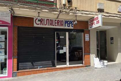 Obchodní prostory na prodej v Beiro, Granada. 
