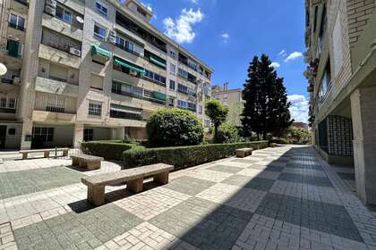 Flat for sale in Camino Bajo de Húetor, Granada. 