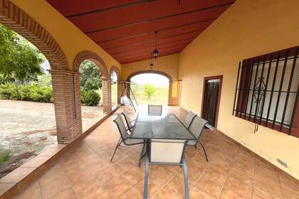 Chalet for sale in Almendralejo, Badajoz. 