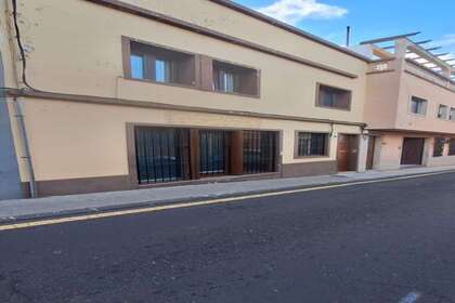 Locale commerciale in Casco Antiguo, San Cristóbal de la Laguna, Santa Cruz de Tenerife, Tenerife. 