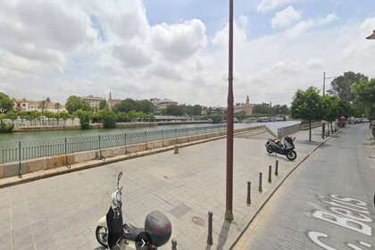 Budovy na prodej v Triana casco Antiguo, Sevilla. 