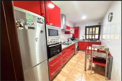 Квартира Продажа в Utrera, La Campiña, Sevilla. 