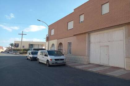 Duplex na prodej v Iglesia San Juan Bautista, Roquetas de Mar, Almería. 