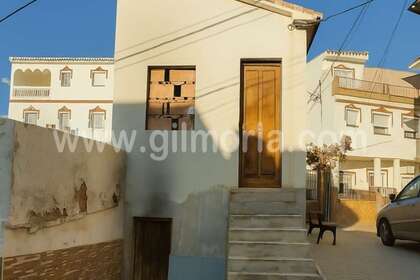 House for sale in Barrio del Pilar, Vélez-Málaga. 