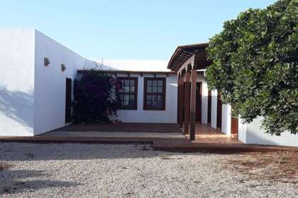 Huizen verkoop in Puerto del Rosario, Las Palmas, Fuerteventura. 
