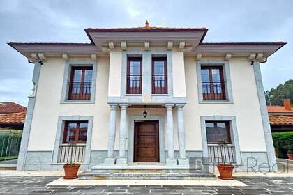 House for sale in Ribadesella, Asturias. 