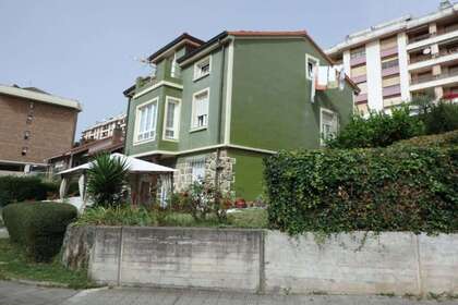 House for sale in Santander, Cantabria. 