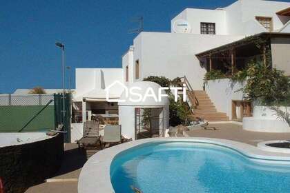 房子 出售 进入 Lanzarote. 