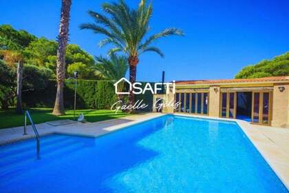 Country house for sale in Torrevieja, Alicante. 