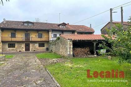 房子 出售 进入 Corvera de Toranzo, Cantabria. 