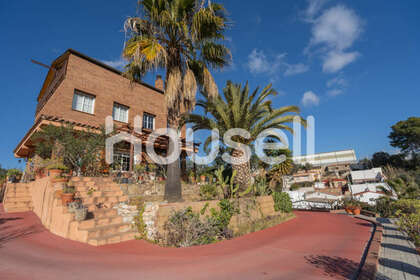 Haus zu verkaufen in Sant Vicenç dels Horts, Barcelona. 