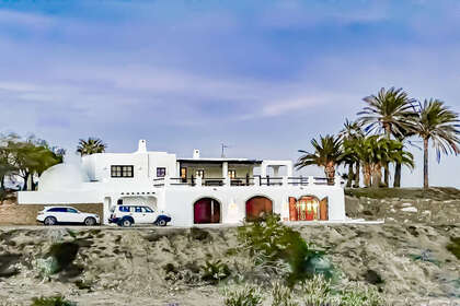 房子 出售 进入 Aguamarga, Almería. 