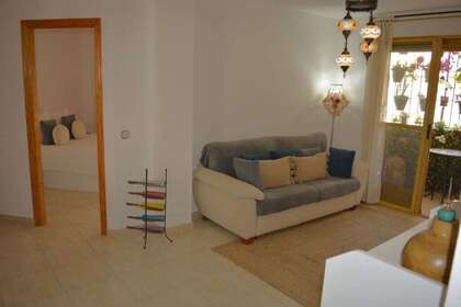 Flat for sale in Chirles, Alicante. 