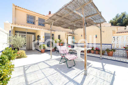Huse til salg i Elda, Alicante. 