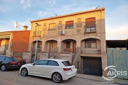 House for sale in Mocejón, Toledo. 