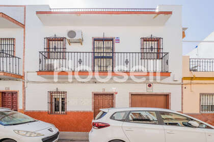 Haus zu verkaufen in Sevilla. 