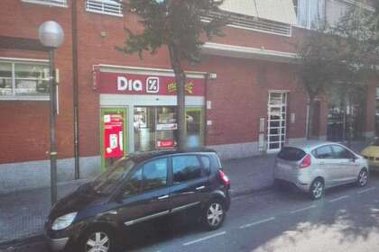 Obchodní prostory na prodej v Tarragona. 