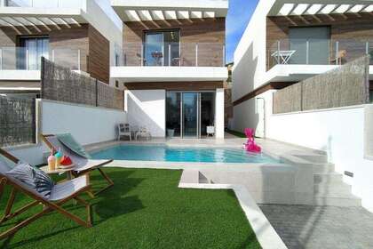 House for sale in Orihuela-Costa, Alicante. 