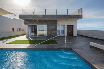 House for sale in Orihuela-Costa, Alicante. 