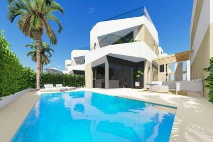 House for sale in Orihuela-Costa, Alicante. 