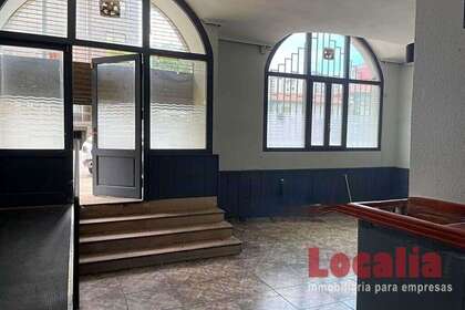 Commercial premise for sale in Camargo, Cantabria. 