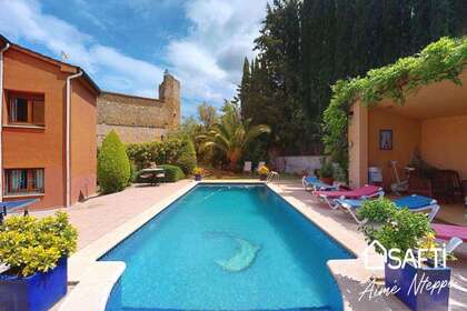 House for sale in Samalus, Barcelona. 
