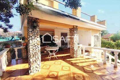Country house for sale in Montroy, Valencia. 