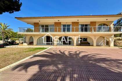 House for sale in Alfaz del pi / Alfàs del Pi, Alicante. 