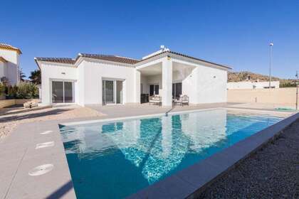 House for sale in Pinoso, Alicante. 