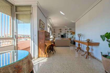 Duplex for sale in Sevilla. 