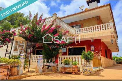 House for sale in Estivella, Valencia. 