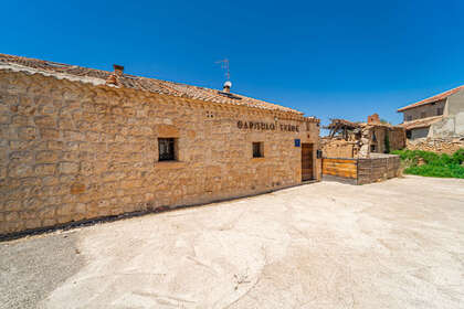 Edificio venta en Maderuelo, Segovia. 