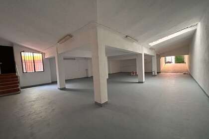 Commercial premise for sale in Madrid. 