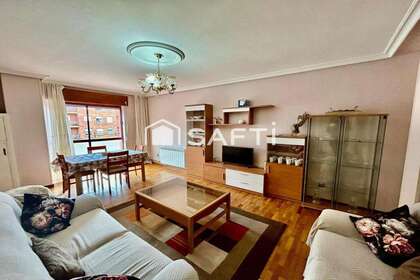 Apartment for sale in Benavente, Zamora. 