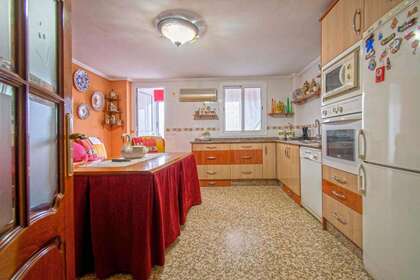 Flat for sale in Sevilla. 