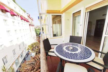 Flat in Sevilla. 