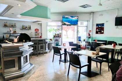 Commercial premise for sale in Tortosa, Tarragona. 
