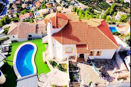 Huizen verkoop in Pedreguer, Alicante. 