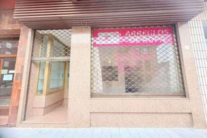 Handelspanden in Vitoria-Gasteiz, Álava (Araba). 