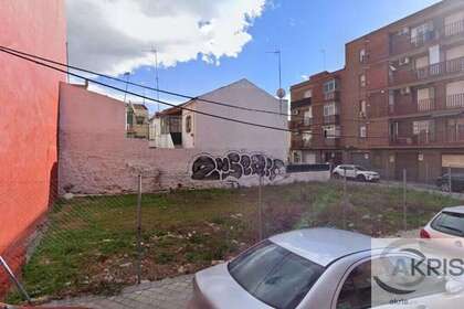 Enredo venda em Madrid. 