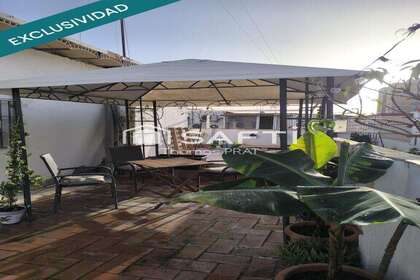 Cluster house for sale in Sevilla. 